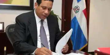 Carlos-Pimentel, Director de Contrataciones Públicas