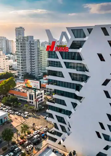 Fachada de JMMB vía DIARIO FINANCIERO