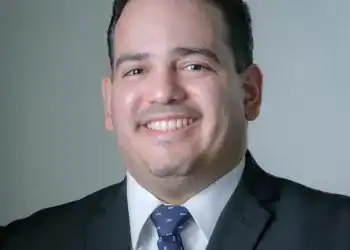 Rainier Álvarez se une a Diario Financiero como columnista