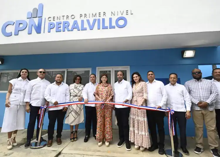 Banreservas impulsa mejoras en salud con la inauguración del centro de diagnóstico y atención primaria en Peralvillo