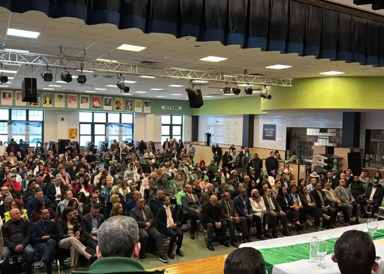 Leonel Fernández encabeza plenaria de la Fuerza del Pueblo en Nueva Jersey (Fuente: Redes Sociales) - DIARIO FINANCIERO