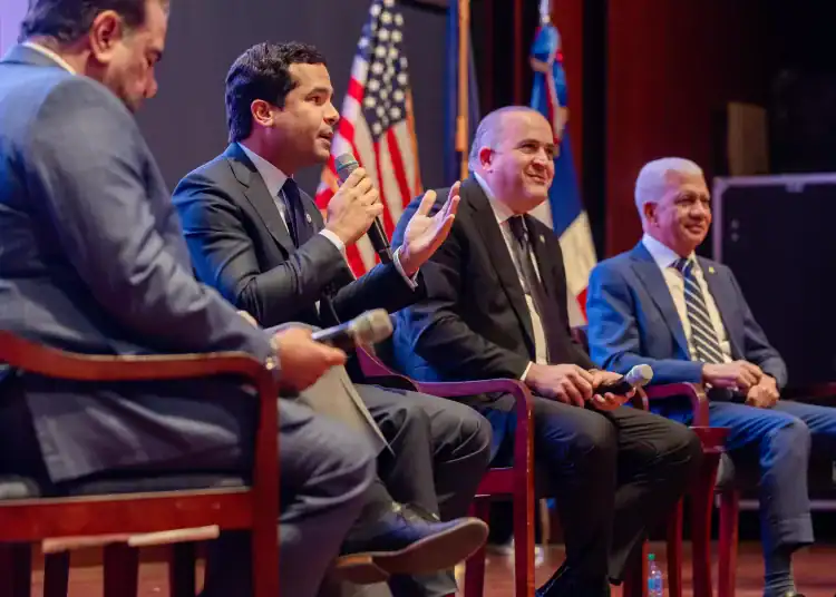 Omar Fernández en Washington - DIARIO FINANCIERO (Fuente: Externa)