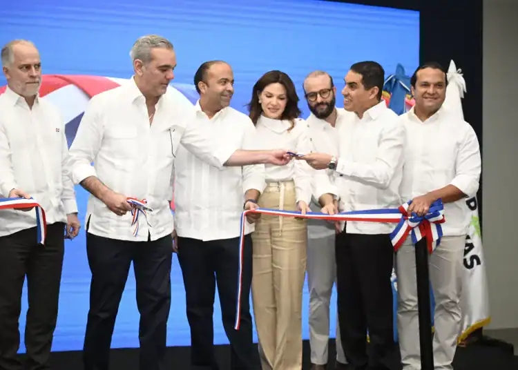 Abinader inaugura moderno edificio CoopReservas en Santo Domingo - DIARIO FINANCIERO