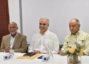 Ministro de Educación y ADP buscan acuerdos para mejorar la educación - DIARIO FINANCIERO