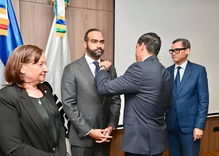 Samuel Sena asume en el CNSS: CODESSD gana voz clave en Seguridad Social - DIARIO FINANCIERO