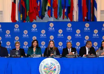 Ministros de seguridad de Belice, Costa Rica, El Salvador, Guatemala, Honduras, Panamá y República Dominicana se reunieron en Washigton para establecer la estrategia contra el tráfico de armas. (FUENTE EXTERNA)