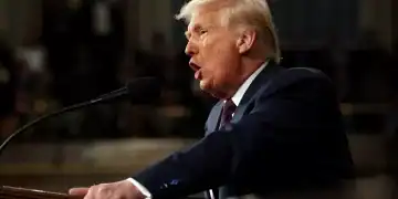 Trump declara el inicio de una "edad dorada" en EE.UU.