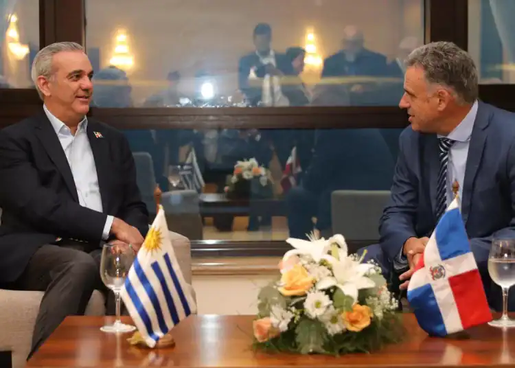 Abinader se reúne con Yamandú Orsi /Fuente: Presidencia RD