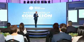 Fausto Pimentel Peña, presidente ejecutivo, durante el evento