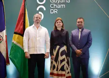 El evento contó con la presencia de la vicepresidenta de la República Dominicana, Raquel Peña, así como de destacados ministros, embajadores, empresarios y miembros de GuyanaCham,