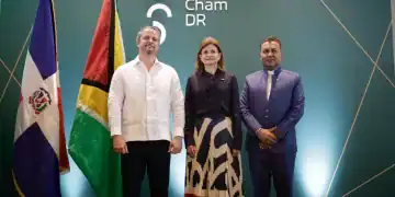 El evento contó con la presencia de la vicepresidenta de la República Dominicana, Raquel Peña, así como de destacados ministros, embajadores, empresarios y miembros de GuyanaCham,