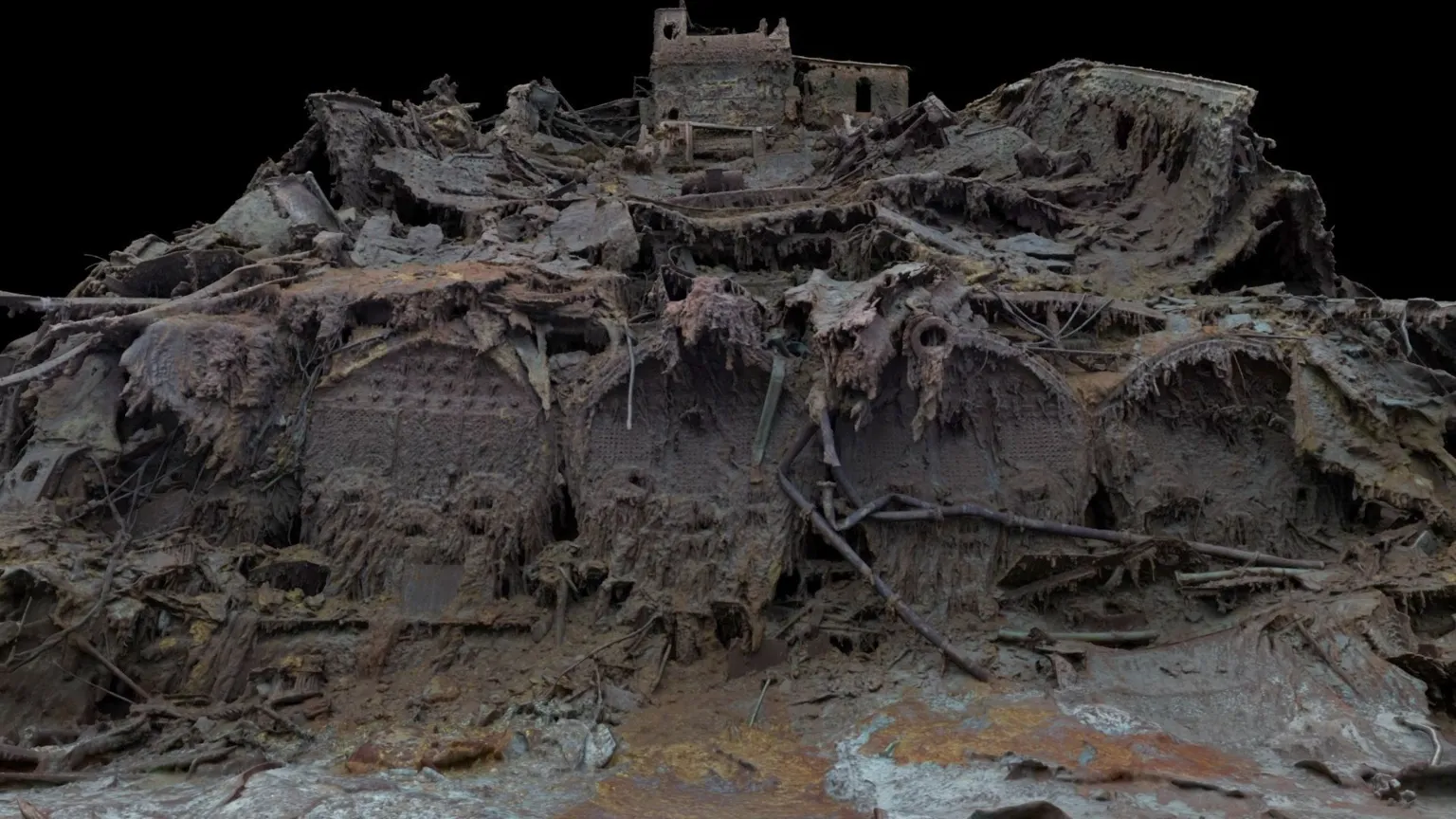 Una sala de calderas está en la parte posterior de la proa donde el barco se ha dividido en dos