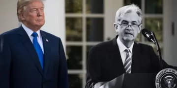 Donald Trump y Jerome Powell en conferencia de prensa