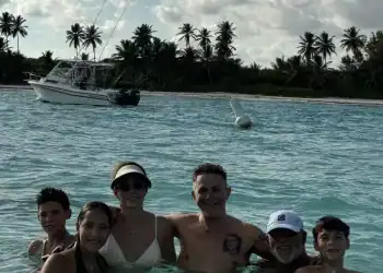 Alejandro Sanz Lamenta Tragedia en Jet Set con Emotivo Mensaje en X