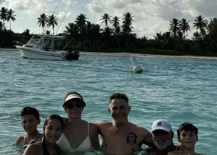 Alejandro Sanz Lamenta Tragedia en Jet Set con Emotivo Mensaje en X