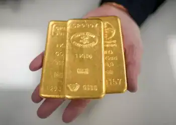 Los Ricos Refugian Capital en Oro, Efectivo y Fideicomisos