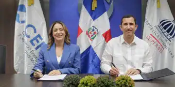 Gloria Reyes, directora general de Supérate y Roberto Herrera, gerente país de CEPM