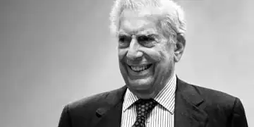 MADRID, SPAIN - MAY 03: (EDITOR'S NOTE: Image has been converted to black and white) Author Mario Vargas Llosa attends 'Expresion de Libertad' colloquium at the APM (Madrid Press Association) headquarter on May 03, 2021 in Madrid, Spain. (Photo by Carlos Alvarez/Getty Images)