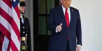 WASHINGTON, DC - APRIL 17: U.S. President Donald Trump flashes a thumbs-up while waiting for the arrival of Italian Prime Minister Giorgia Meloni outside the West Wing of the White House on April 17, 2025 in Washington, DC. Leader of the far-right Brothers of Italy party, Meloni is in Washington to discuss a range of bilateral issues, negotiate the 20 percent “reciprocal” tariff Trump imposed on European imports to the U.S. and to discuss pharmaceutical imports. (Photo by Andrew Harnik/Getty Images)