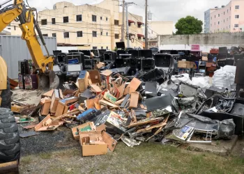 Hacienda destruye más de 1,500 equipos usados en juegos de azar ilegales