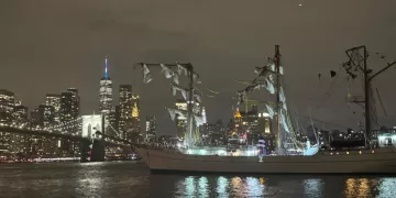 Buque Escuela Cuauhtémoc Colisiona con el Puente de Brooklyn