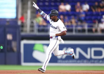 MIAMI, FLORIDA - MAY 19: Jesús Sánchez #7 of the Miami Marlins rounds the bases after hitting a home run against the Chicago Cubs in the first inning of the game at loanDepot park on May 19, 2025 in Miami, Florida.   Megan Briggs/Getty Images/AFP (Photo by Megan Briggs / GETTY IMAGES NORTH AMERICA / Getty Images via AFP)