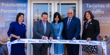 Corte de Cinta Tania Ares, Jesús Cornejo, Orietta Read de Méndez, Víctor Virgilio Méndez Saba y Giselle Marie Méndez Sued