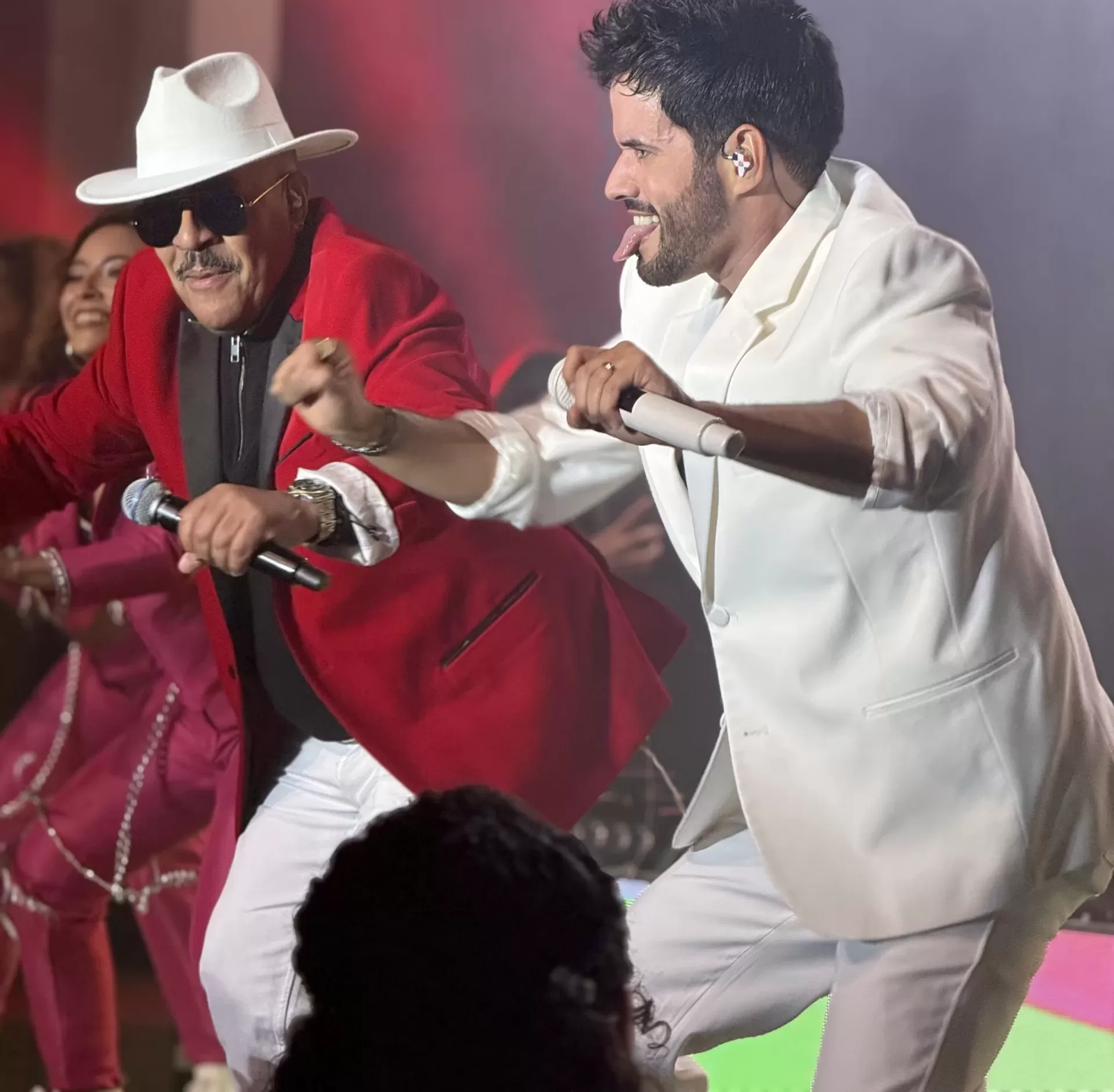 Aramis Camilo junto a Manny Cruz en el concierto de homenaje a las madres Aramis Camilo junto a Manny Cruz en el concierto de homenaje a las madres