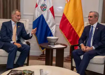 El presidente Luis Abinader y el rey de España, Felipe VI,