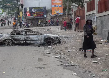 PORT-AU-PRINCE, HAITI - APRIL 16: A view of the streets as growing insecurity, particularly in the capital, is forcing families to flee their former shelters on several occasions in Port-au-Prince, Haiti on April 16, 2025. The citizens' demonstration scheduled for this Wednesday in Canap-Vert was canceled, as thousands of people prepared to take to the streets to protest against insecurity. According to IOM data, over one million Haitians are currently internally displaced - a figure three times higher than in 2023. Growing insecurity, particularly in the capital, is forcing families to flee repeatedly, often at the cost of deplorable living conditions, with no access to drinking water, healthcare or decent shelter. (Photo by Guerinault Louis/Anadolu via Getty Images)