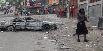 PORT-AU-PRINCE, HAITI - APRIL 16: A view of the streets as growing insecurity, particularly in the capital, is forcing families to flee their former shelters on several occasions in Port-au-Prince, Haiti on April 16, 2025. The citizens' demonstration scheduled for this Wednesday in Canap-Vert was canceled, as thousands of people prepared to take to the streets to protest against insecurity. According to IOM data, over one million Haitians are currently internally displaced - a figure three times higher than in 2023. Growing insecurity, particularly in the capital, is forcing families to flee repeatedly, often at the cost of deplorable living conditions, with no access to drinking water, healthcare or decent shelter. (Photo by Guerinault Louis/Anadolu via Getty Images)