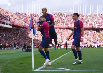 BARCELONA, SPAIN - MAY 11: Raphinha of FC Barcelona celebrates scoring his team's third goal with teammates Ferran Torres and Lamine Yamal during the LaLiga match between FC Barcelona and Real Madrid CF at Estadi Olimpic Lluis Companys on May 11, 2025 in Barcelona, Spain. (Photo by Alex Caparros/Getty Images)
