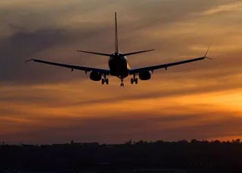 SAN DIEGO, CALIFORNIA - MAY 10: An Alaska Airlines Boeing 737 MAX 9 airplane approaches San Diego International Airport for a landing from Boston on May 10, 2025 in San Diego, California.  (Photo by Kevin Carter/Getty Images)