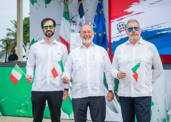 Segunda Jefatura Rodolfo Colaci, Embajador Stephano Queirolo Palmas y Coronel Andrea Azzolini