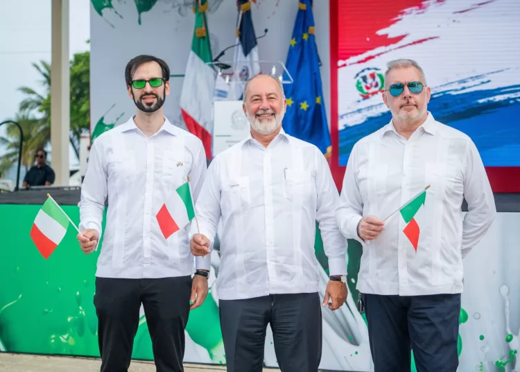 Segunda Jefatura Rodolfo Colaci, Embajador Stephano Queirolo Palmas y Coronel Andrea Azzolini