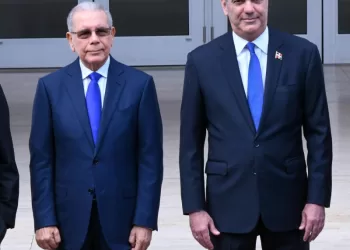 Luis Abinader y Danilo Medina