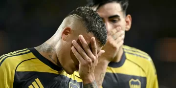 Boca Juniors' Argentine defender #32 Ayrton Costa (L) reacts after losing the FIFA Club World Cup 2025 Group C football match between Germany's Bayern Munich and Argentina's Boca Juniors at the Hard Rock stadium in Miami on June 20, 2025. (Photo by Pauline MOREIRA / AFP)
