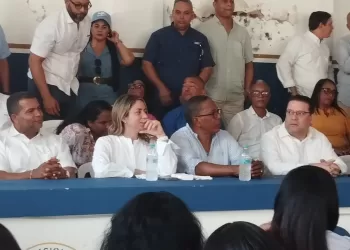 Diputada Y Senador Del PRM Respaldan A Sanz Lovatón Para 2028