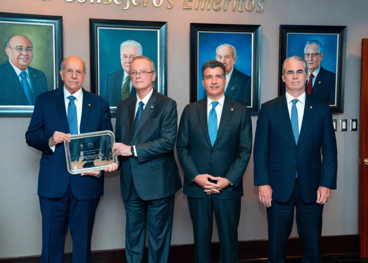 Grupo Popular reconoce a Marino D. Espinal como Consejero Emérito