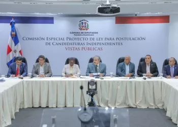 Comisión Especial Discute Proyectos Ley Candidaturas Independientes