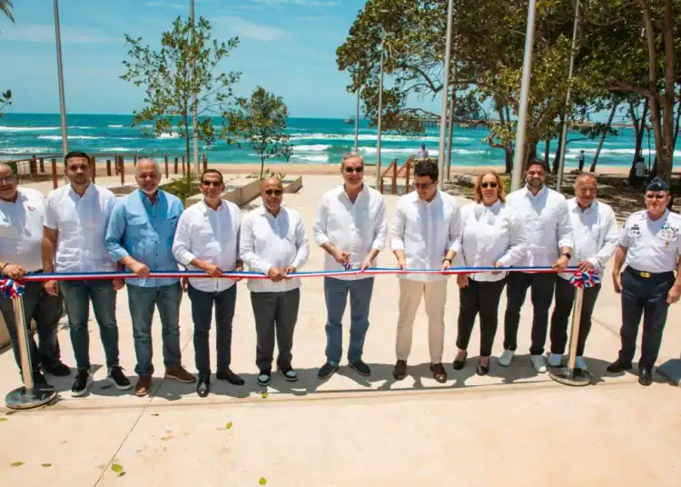 Gobierno Inaugura Malecón De Haina