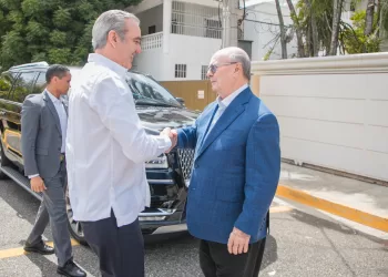 Abinader y Mejía Se Reúnen para Abordar Crisis Haitiana