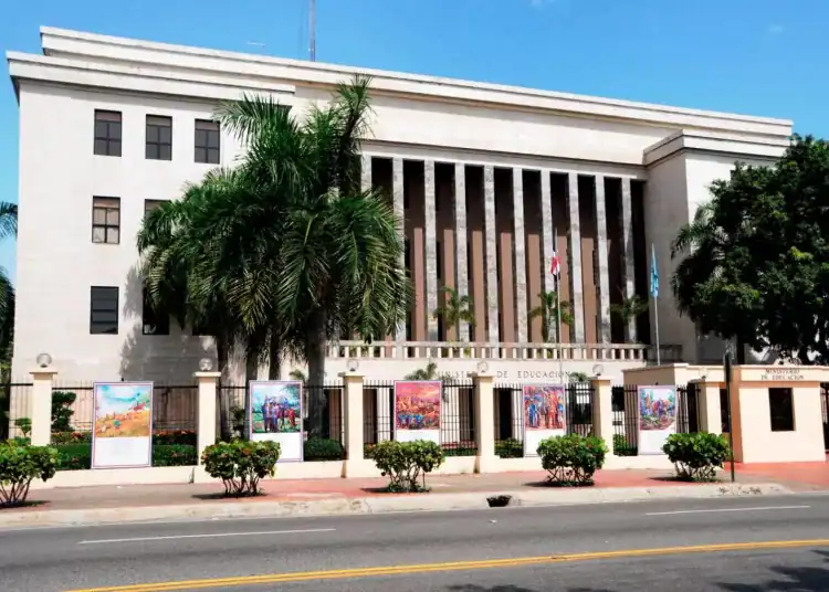 fachada-educacio-n-1_13479646_20200319114919-1536x1020-1