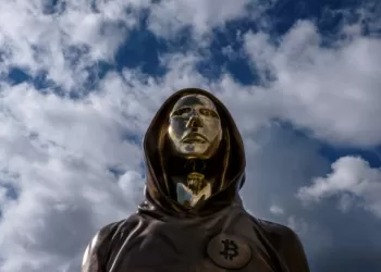 Satoshi Nakamoto, Creador de Bitcoin,  Entra al Top 15 de Multimillonarios del Mundo