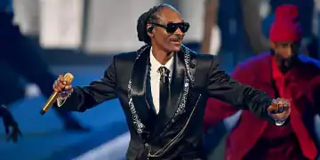LOS ANGELES, CALIFORNIA - JUNE 09: Snoop Dogg performs onstage during the 2025 BET Awards at Peacock Theater on June 09, 2025 in Los Angeles, California.  (Photo by Paras Griffin/Getty Images for BET)