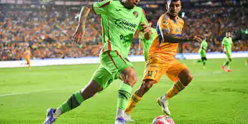 MONTERREY, MEXICO - JULY 19:  Francisco Nevárez of Juárez fights for the ball with Ángel Correa of Tigres during the 2nd round match between Tigres UANL and FC Juarez as part of the Torneo Apertura 2025 Liga MX at Universitario Stadium on July 19, 2025 in Monterrey, Mexico. (Photo by Azael Rodriguez/Getty Images)
