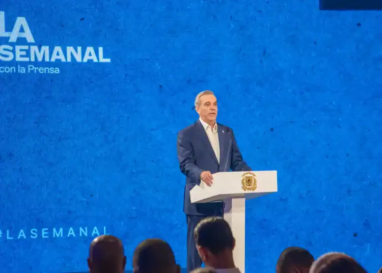 Abinader Reenviará Ley de Residuos con Observaciones al Congreso