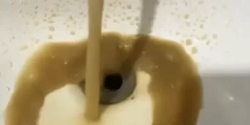 Agua Contaminada Y Escasez Golpean A Ciudad Juan Bosch