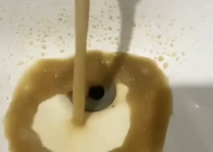 Agua Contaminada Y Escasez Golpean A Ciudad Juan Bosch