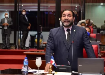 Rogelio Genao Se Opone a Construcción de Nuevo Estado de Béisbol